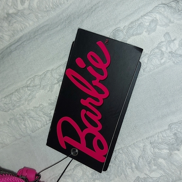 Barbie Makeup Case by Forever 21 - Picture 4 of 8